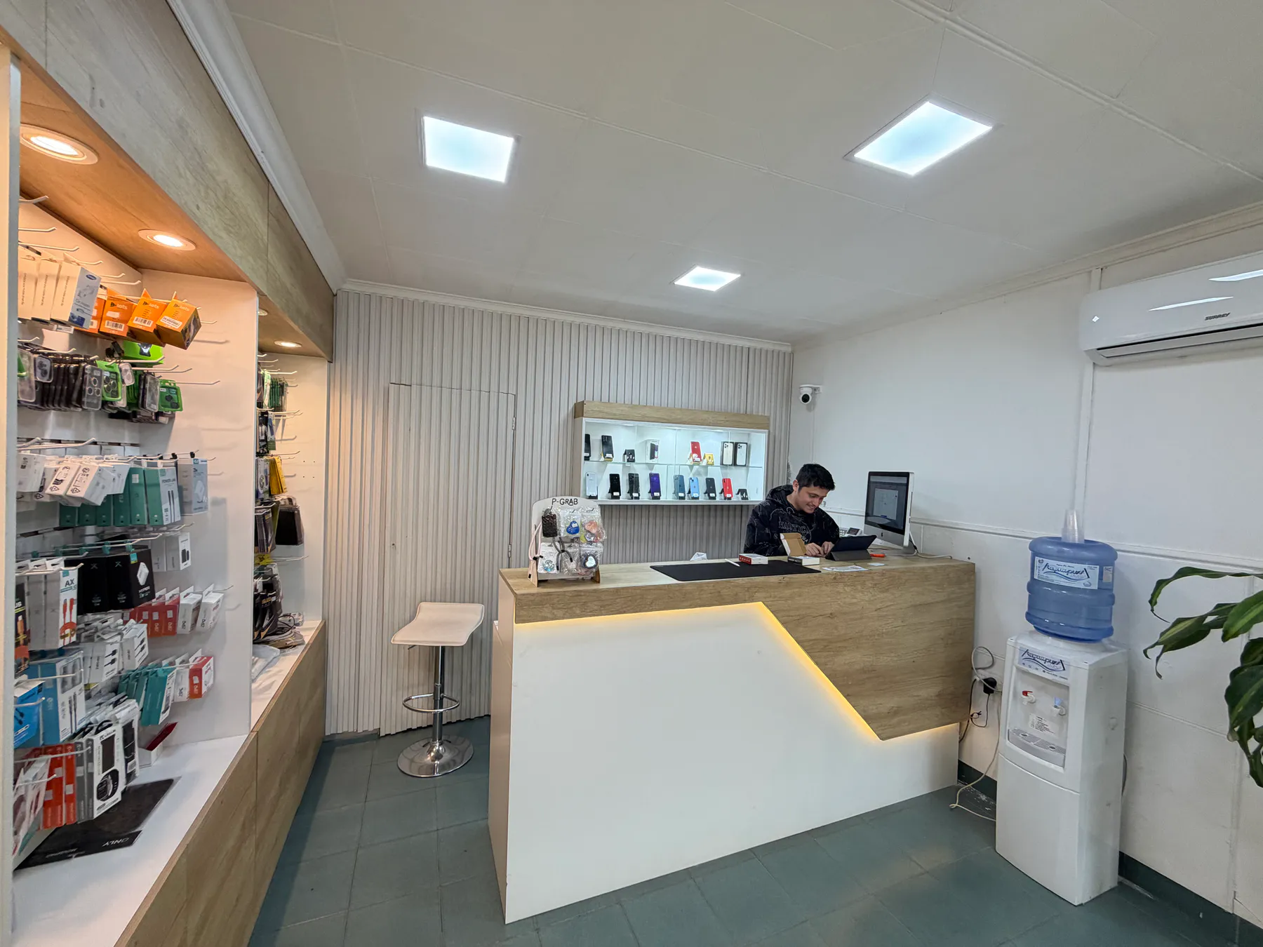 Mostrador e interior de Celulares VD